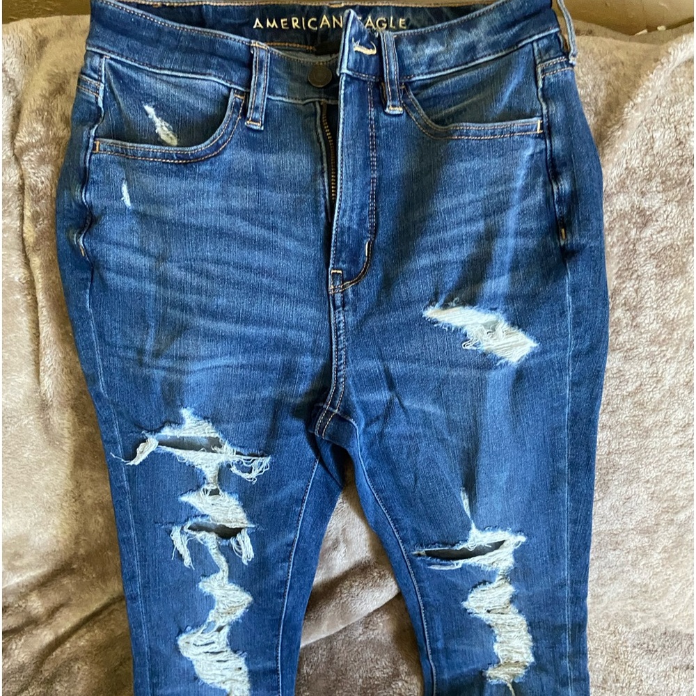 American Eagle ripped jeans🦅